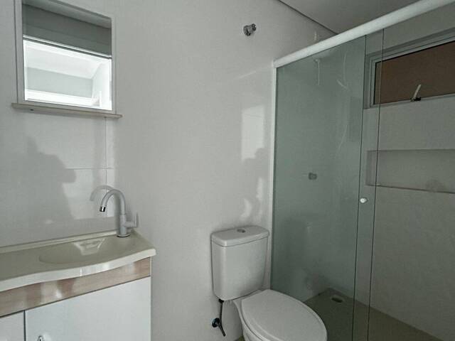 Apartamento para Venda em Piratuba - 4